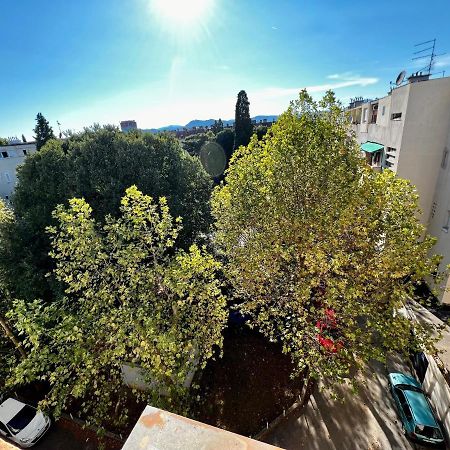City Center Square Deluxe Nest Подгорица Екстериор снимка