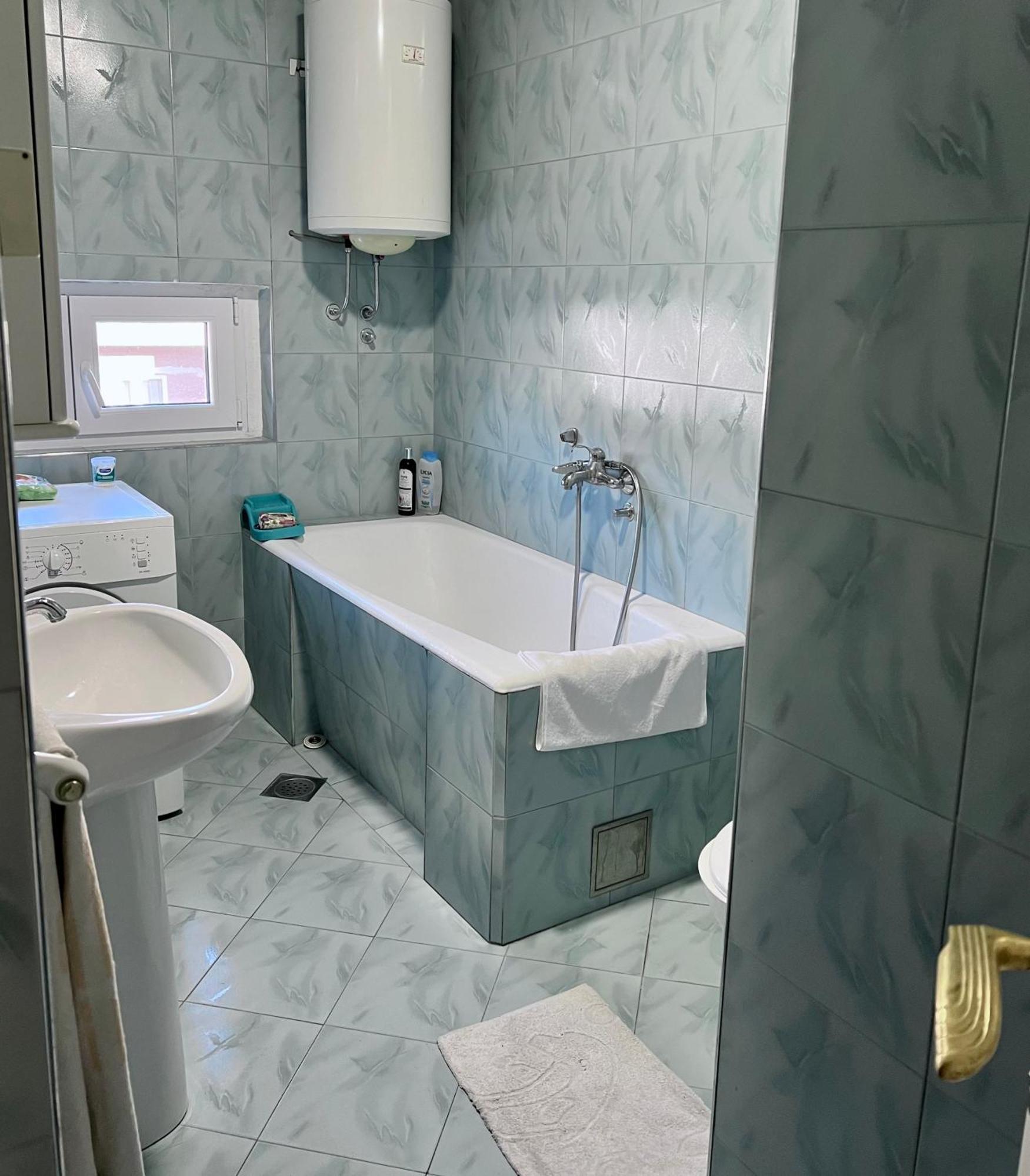 City Center Square Deluxe Nest Подгорица Екстериор снимка