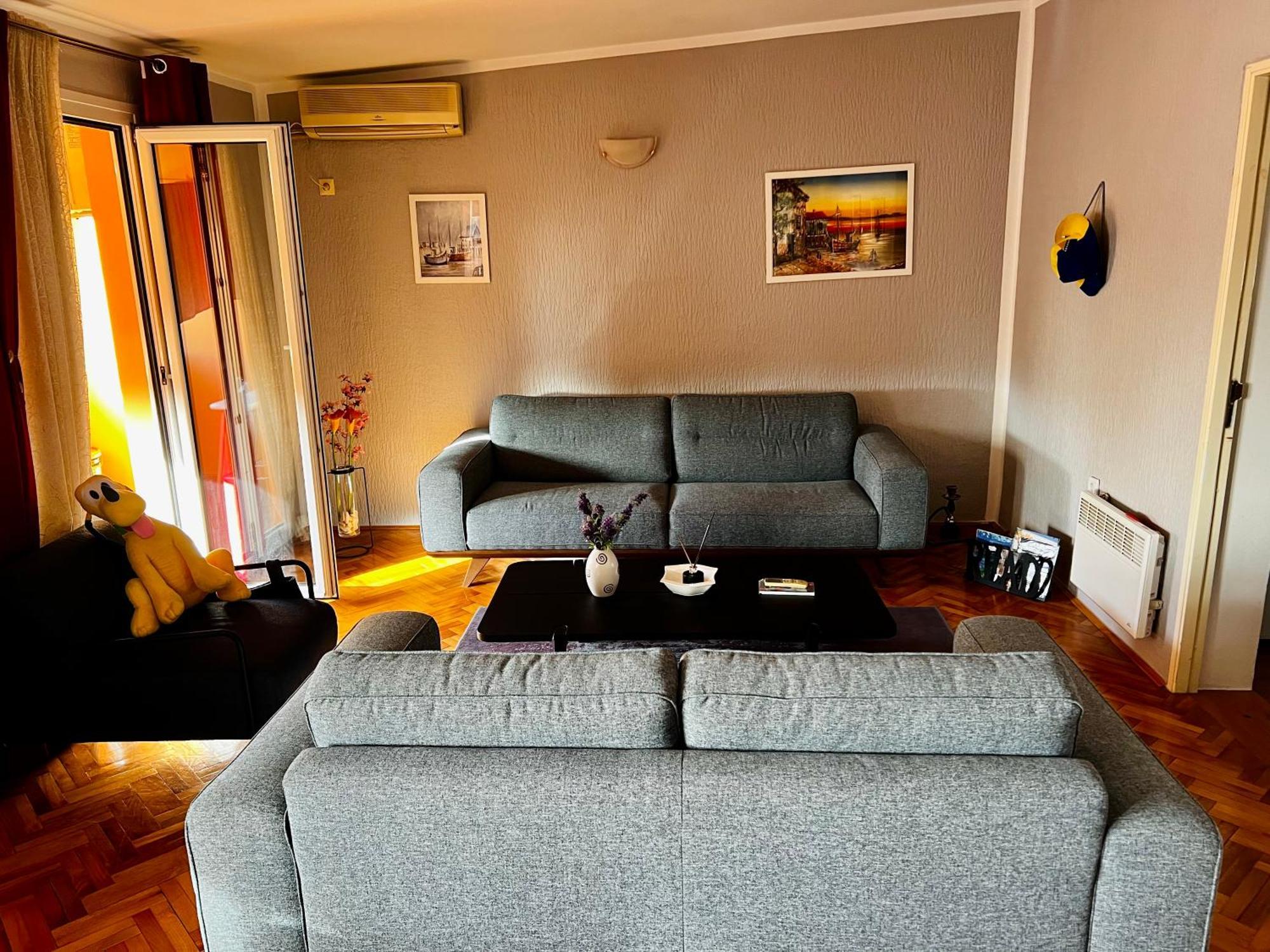 City Center Square Deluxe Nest Подгорица Екстериор снимка